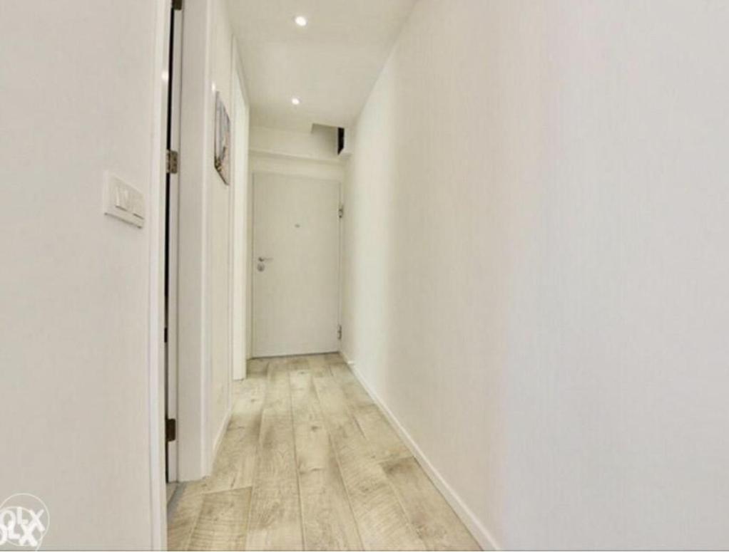 Another Apartment *